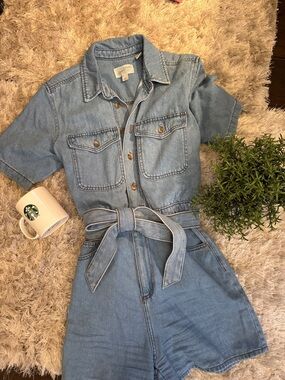 EUC Universal Thread Light Blue Denim Romper Size 4
